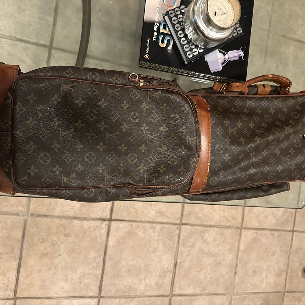Louis Vuitton vintage collectible golf bag. - Picture 8 of 12